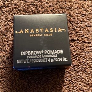 Soft brown dipbrow pomade *NEW*